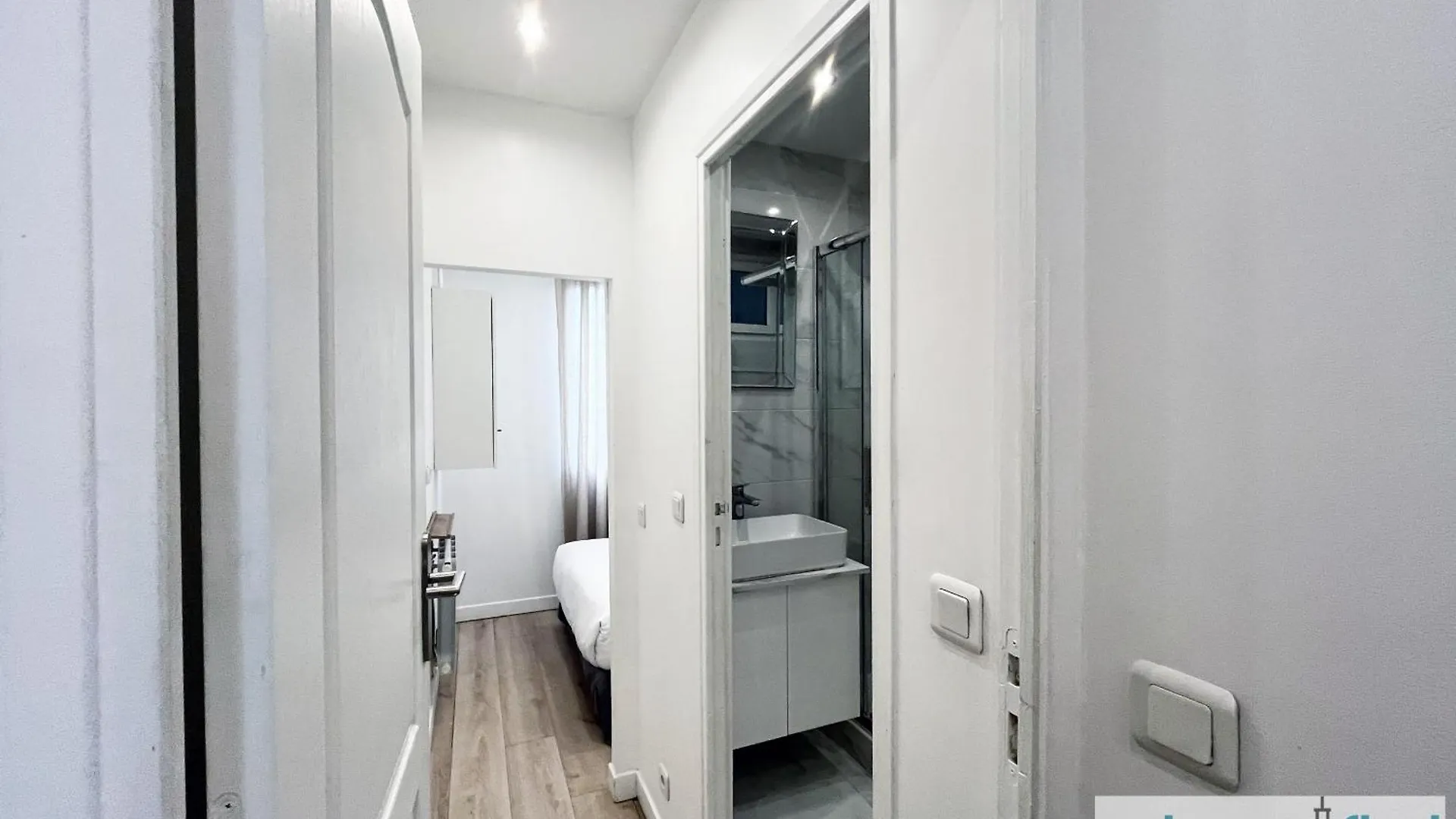 Urban Flat 24 - Charming In *