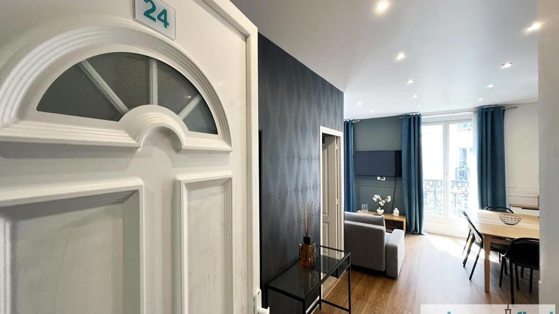 Apartament Urban Flat 24 - Charming In *